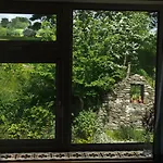 לינה וארוחת בוקר Ballycommane House & Garden Durrus