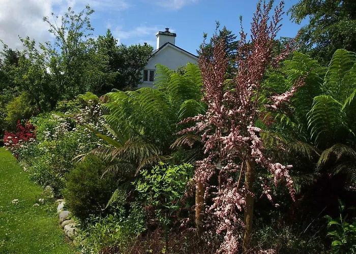 Ballycommane House & Garden Bed and Breakfast 3*